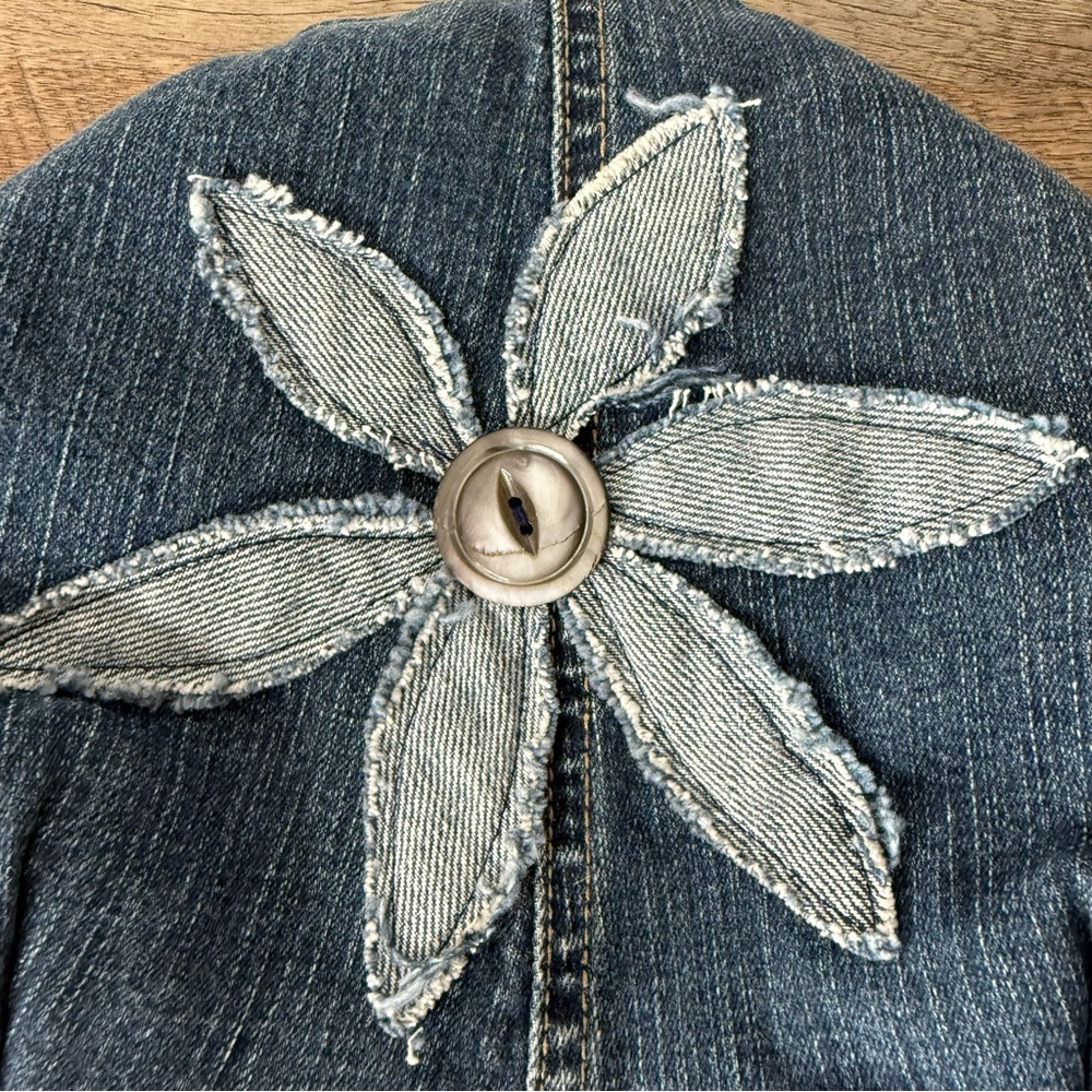 Upcycled Reversible Denim Hat Beanie Toque TNA Flower Appliqué One Of A Kind - Picture 10 of 13